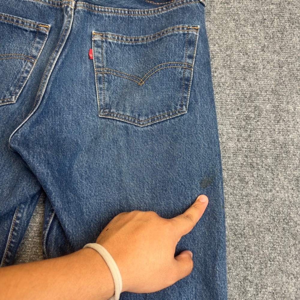 Vintage Levi's 501 Jeans Mens 33x28 Blue Denim Straight Fit Made in USA 90s - Picture 9 of 16